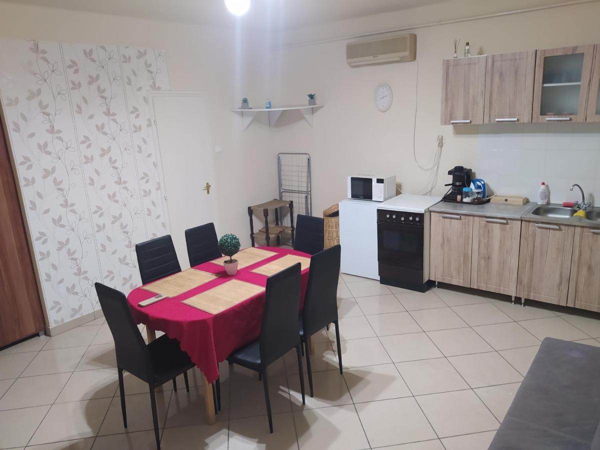 שולטוואדקרט Pingpong Apartman מראה חיצוני תמונה