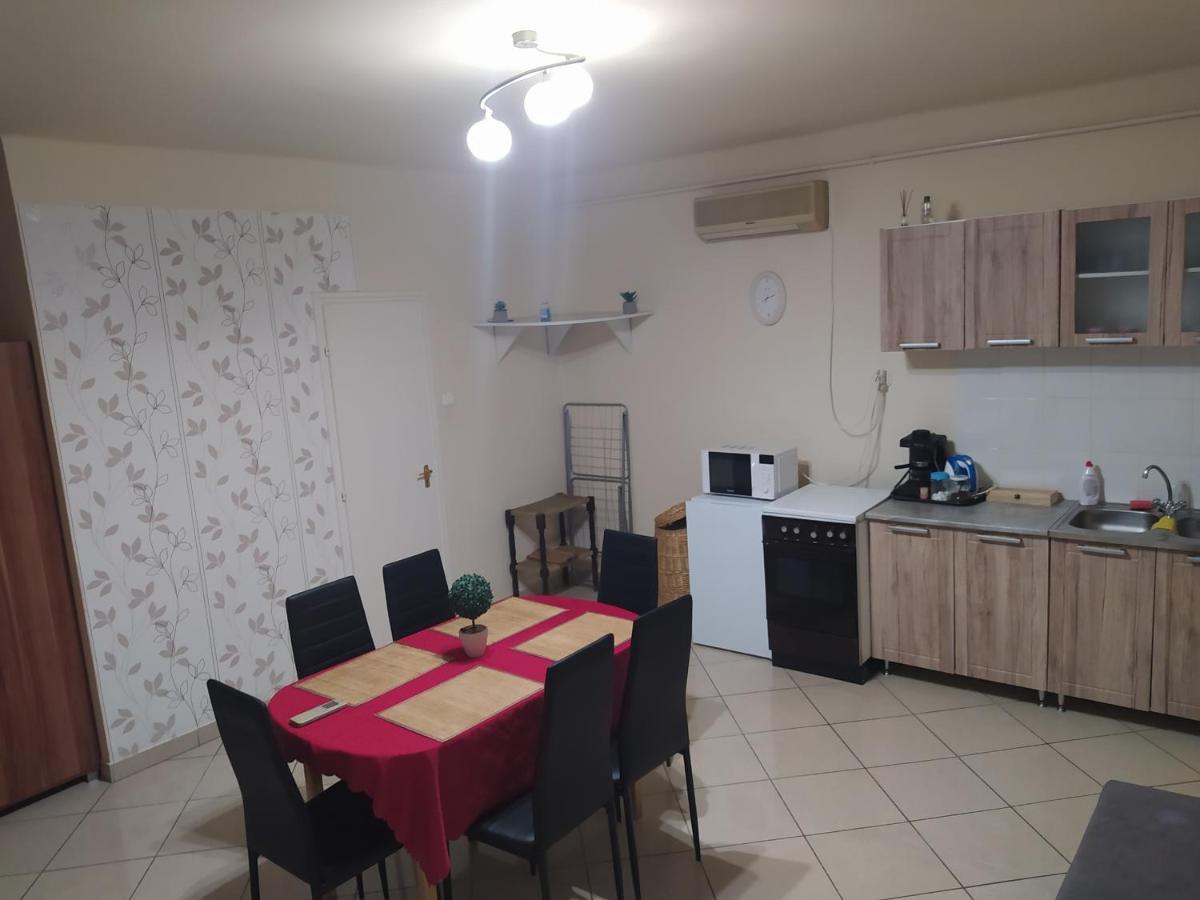 שולטוואדקרט Pingpong Apartman מראה חיצוני תמונה