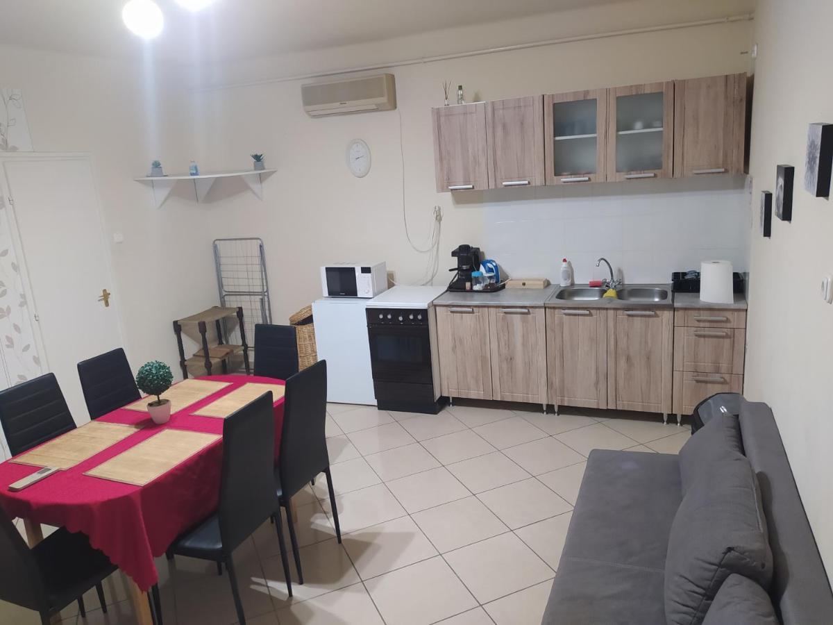 שולטוואדקרט Pingpong Apartman מראה חיצוני תמונה