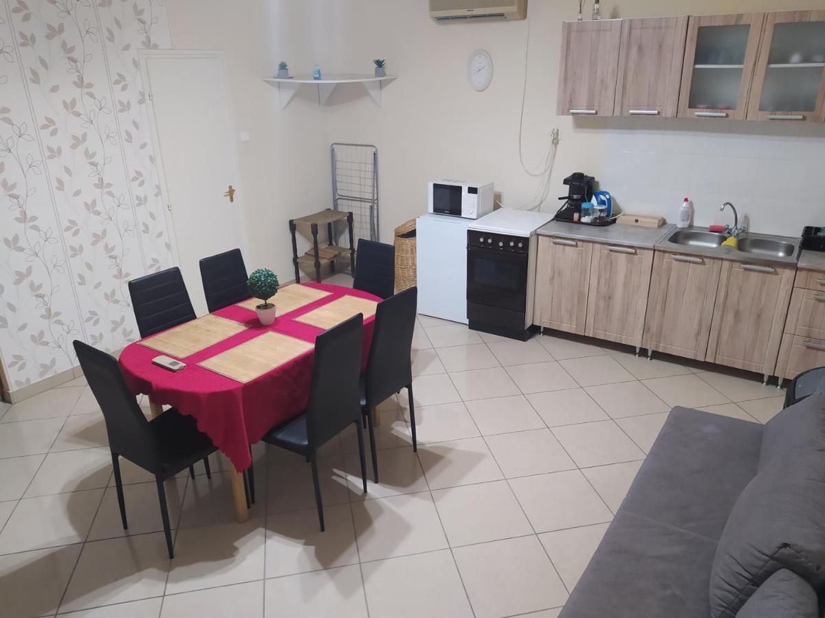 שולטוואדקרט Pingpong Apartman מראה חיצוני תמונה